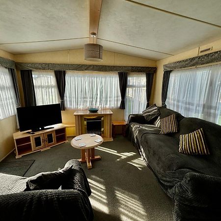 Seaview 145 - Pet Friendly, Bath And Close To Beach & Fantasy Island - Meadow Lakes Caravan & Lodge Hire Ingoldmells Exterior foto