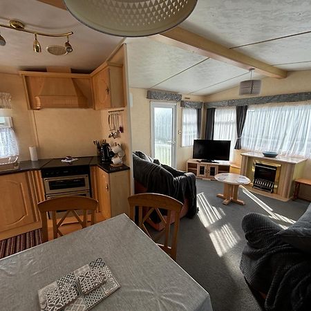 Seaview 145 - Pet Friendly, Bath And Close To Beach & Fantasy Island - Meadow Lakes Caravan & Lodge Hire Ingoldmells Exterior foto
