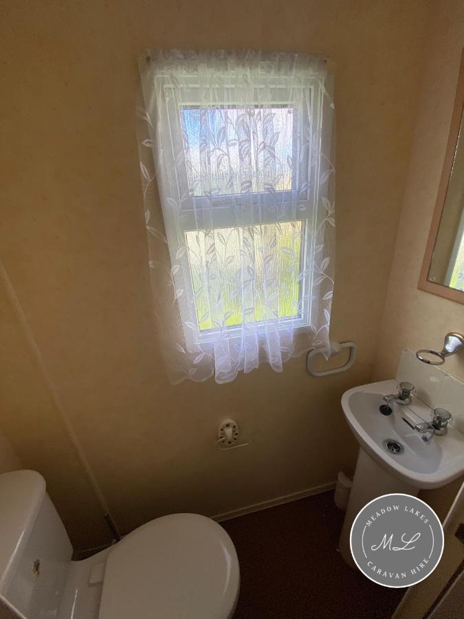 Seaview 145 - Pet Friendly, Bath And Close To Beach & Fantasy Island - Meadow Lakes Caravan & Lodge Hire Ingoldmells Exterior foto